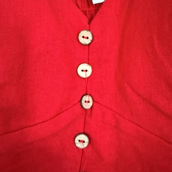 Large Red Button-Front Crop Top - Picture 5 of 11